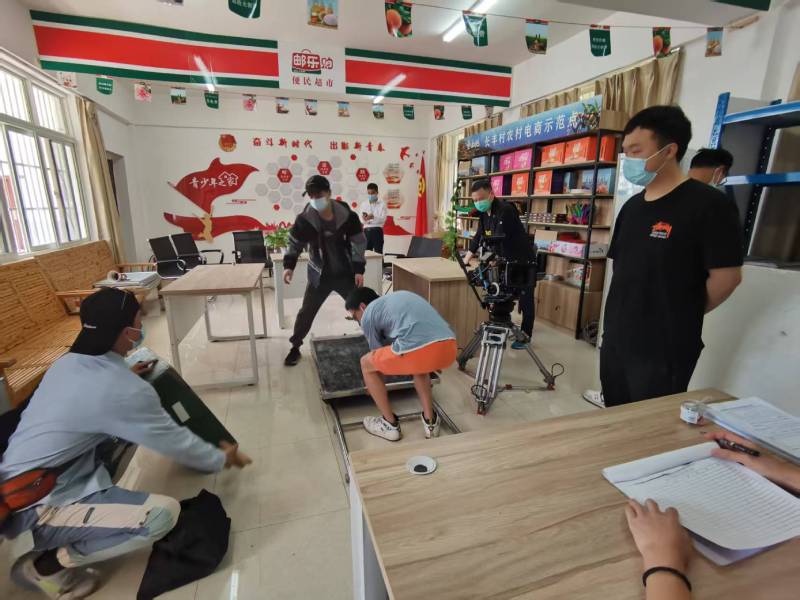 追星女孩心理学分析报告：黄平县广告片拍摄公司揭秘饭圈应援式传播逻辑